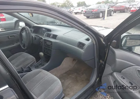 2000 Toyota Camry Le из США, поврежденный, VIN 4T1BG22K9YU986093